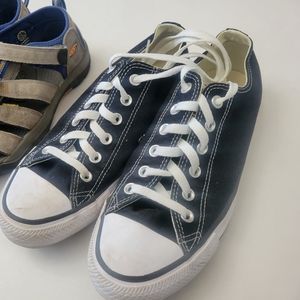 Converse Chuck Taylors, Men's size 7.5, Black, worn a couple times, low top